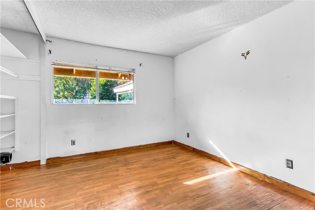 Detail Gallery Image 14 of 25 For 8848 Gerald Ave, North Hills,  CA 91343 - 4 Beds | 2 Baths