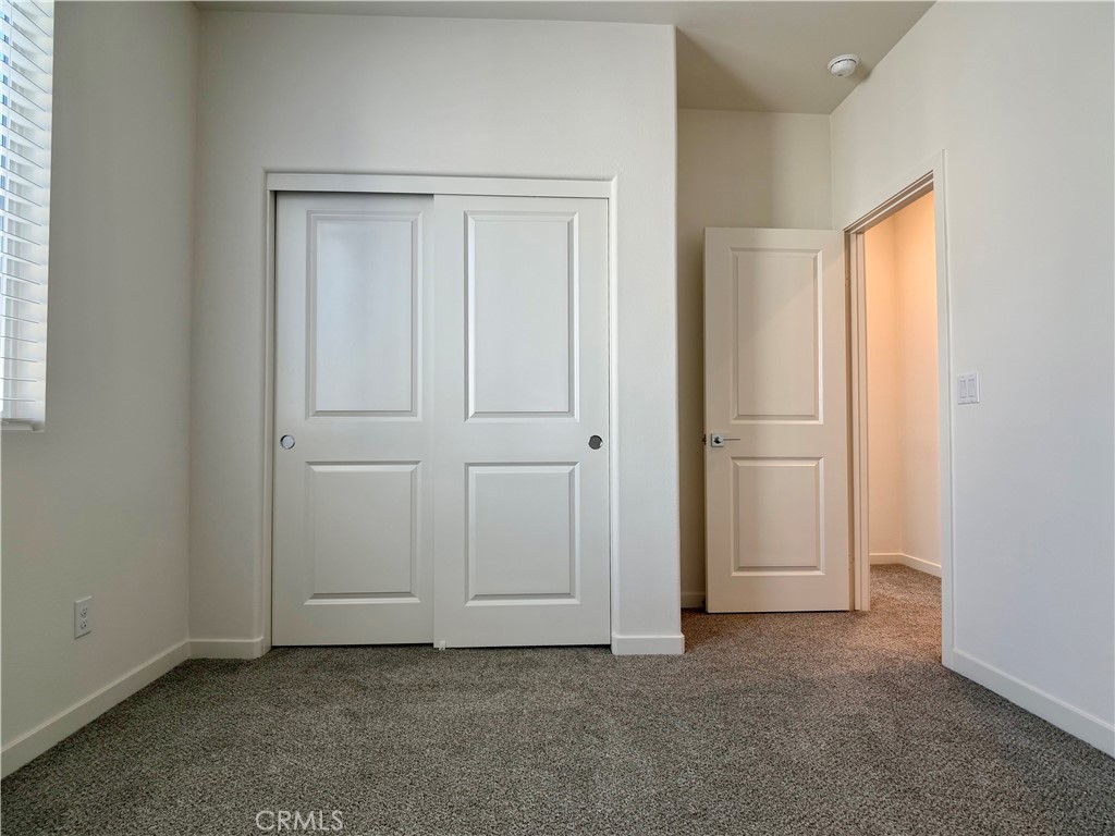 https://media.crmls.org/medias/eb1de058-a872-420a-98ce-a67fa9eec4df.jpg?preset=X-Large