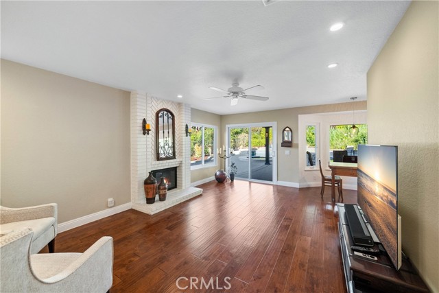 5347 E Big Sky Lane, Anaheim Hills CA: https://media.crmls.org/medias/eb1eb130-0a8d-45fb-9c64-ace0af2705c4.jpg