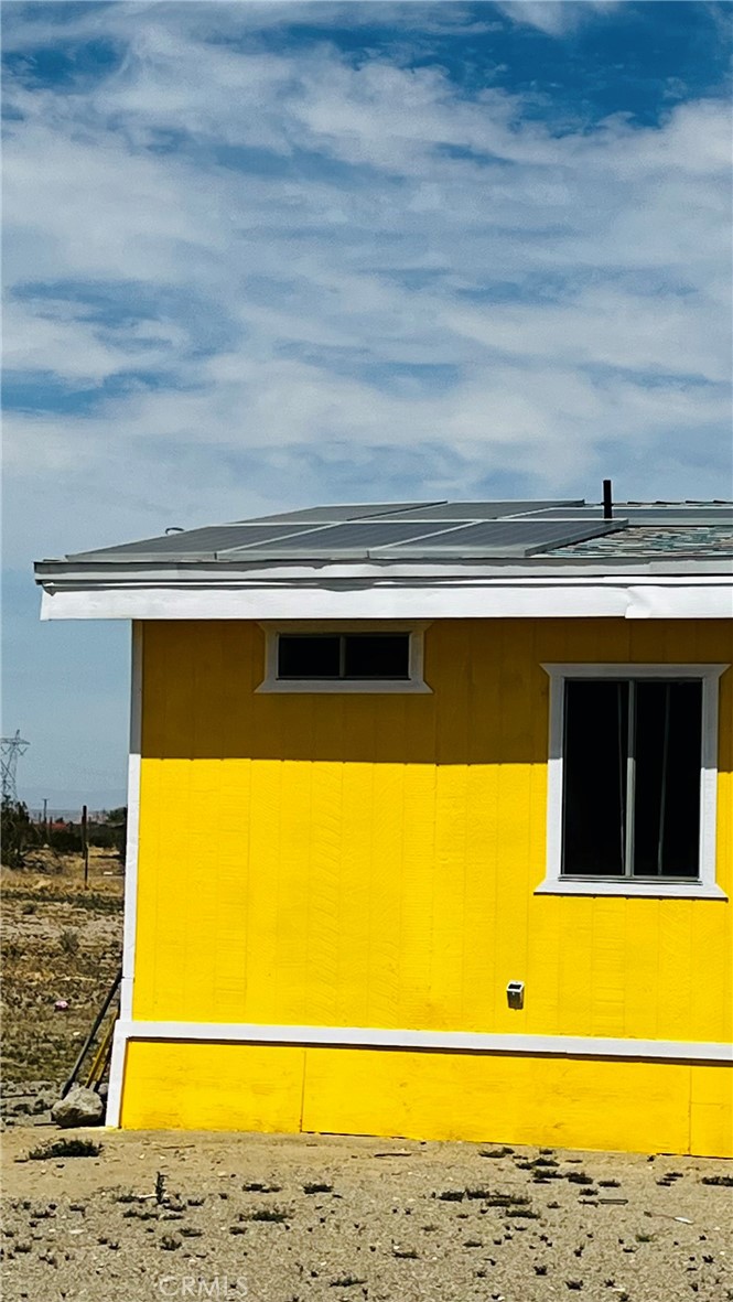 https://media.crmls.org/medias/eb1fa785-ca7c-4fde-80c9-024691a0c20a.jpg?preset=X-Large