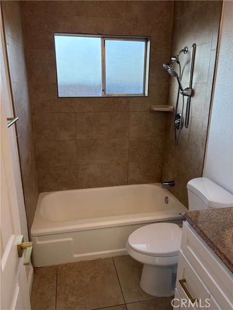 38810 Foxholm Drive, Palmdale CA: https://media.crmls.org/medias/eb1ff224-78b8-421a-9439-2bd435050455.jpg