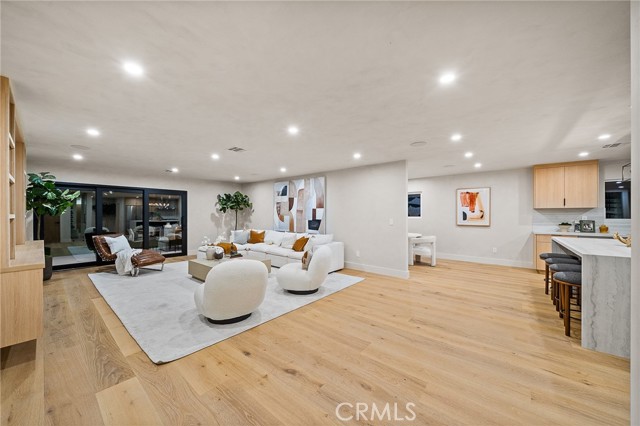 5157 Woodley Avenue, Encino CA: https://media.crmls.org/medias/eb2033ec-941b-407b-ad1b-038bff1a3e78.jpg