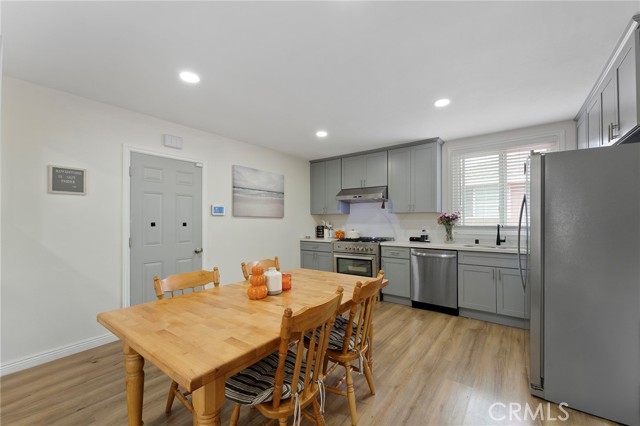 Detail Gallery Image 4 of 11 For 13703 Placid Dr, Whittier,  CA 90605 - 3 Beds | 2 Baths