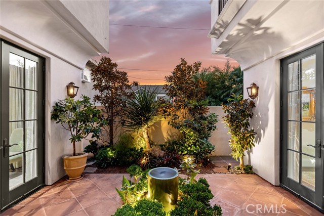 Detail Gallery Image 14 of 53 For 213 Jasmine, Corona Del Mar,  CA 92625 - 4 Beds | 4/1 Baths