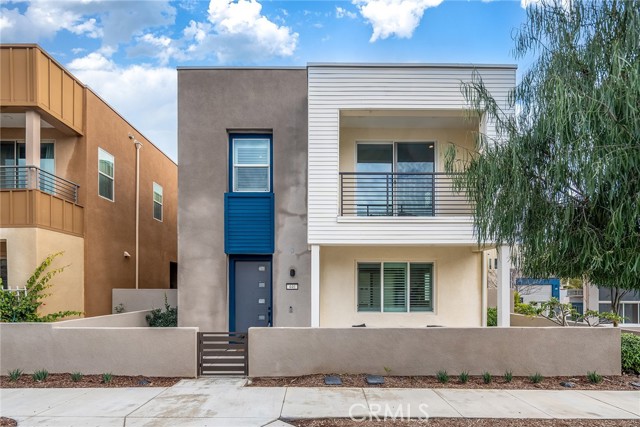 Front Image Thumbnail for CROC26038143