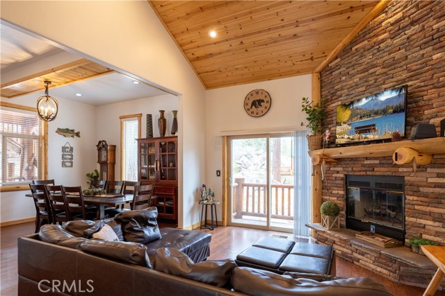 Detail Gallery Image 4 of 50 For 430 Division Dr, Big Bear City,  CA 92314 - 6 Beds | 5/1 Baths