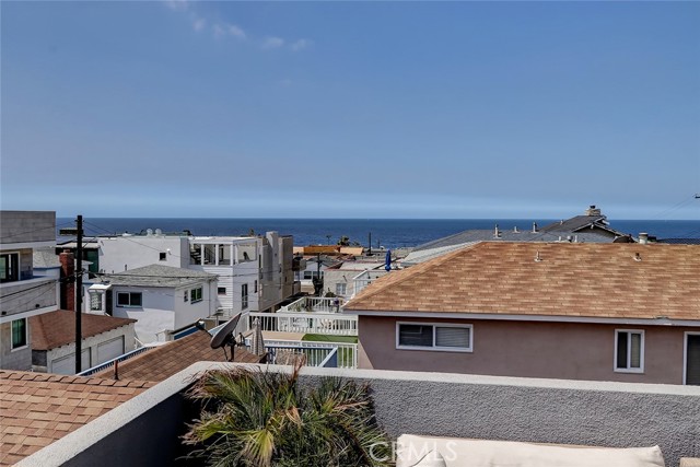 340 27th Street, Hermosa Beach, California 90254, 3 Bedrooms Bedrooms, ,2 BathroomsBathrooms,Residential,Sold,27th,SB22076575