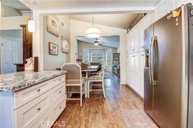 18687 Chickory Drive, Riverside CA: https://media.crmls.org/medias/eb218646-da5c-4bc8-9271-5ba1dd56dfc0.jpg