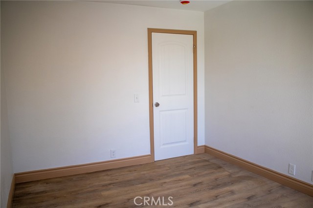 347 N Eucalyptus Avenue, Rialto CA: https://media.crmls.org/medias/eb2256f1-677b-4e96-b143-69fda1c6c558.jpg