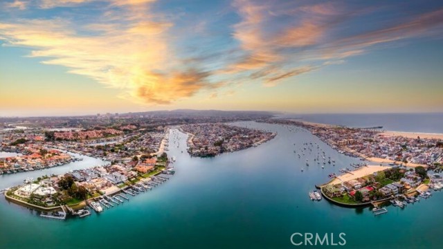 Detail Gallery Image 73 of 75 For 6 Boardwalk, Newport Beach,  CA 92660 - 4 Beds | 5/1 Baths
