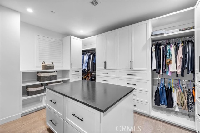 Main bedroom walk-in closet