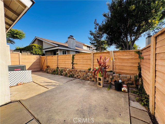 Detail Gallery Image 4 of 37 For 136 Briarwood #50,  Irvine,  CA 92604 - 3 Beds | 2/1 Baths
