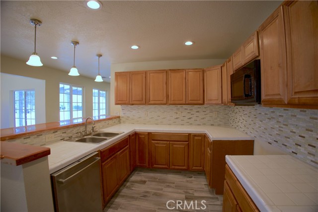 Detail Gallery Image 30 of 41 For 10298 Custer Ave, Lucerne Valley,  CA 92356 - 5 Beds | 3/1 Baths