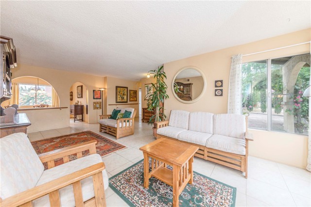 Detail Gallery Image 10 of 54 For 1511 W Hill Ave, Fullerton,  CA 92833 - 3 Beds | 3 Baths
