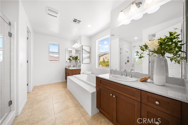 106 Trowel, Irvine CA: https://media.crmls.org/medias/eb25f60b-2118-4aca-975b-17e1143ef257.jpg