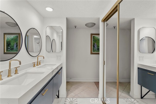 Detail Gallery Image 12 of 20 For 2 Canyon Island Dr #2,  Newport Beach,  CA 92660 - 2 Beds | 2 Baths