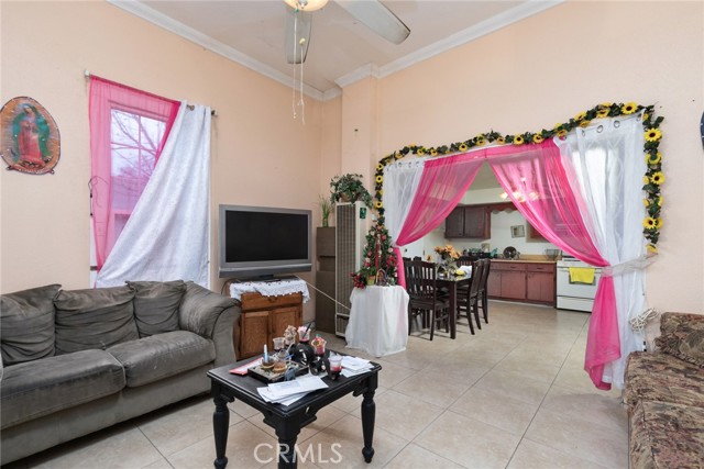 Detail Gallery Image 6 of 36 For 1031 K, Reedley,  CA 93654 - 3 Beds | 1 Baths