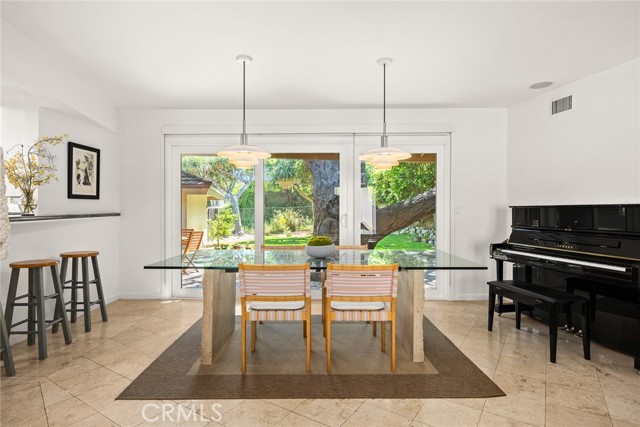 250 Hillgreen Place, Arcadia CA: https://media.crmls.org/medias/eb2781a4-a344-4f2e-80ec-4559e87513f2.jpg