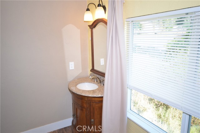 Detail Gallery Image 14 of 19 For 32565 Wildomar Rd, Lake Elsinore,  CA 92530 - 2 Beds | 2 Baths