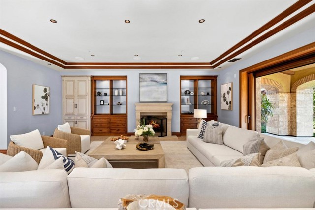 97 Canyon Creek, Irvine CA: https://media.crmls.org/medias/eb2a07cf-245d-4c56-81c4-e9e810a7276a.jpg