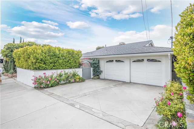 MLS# OC22247969