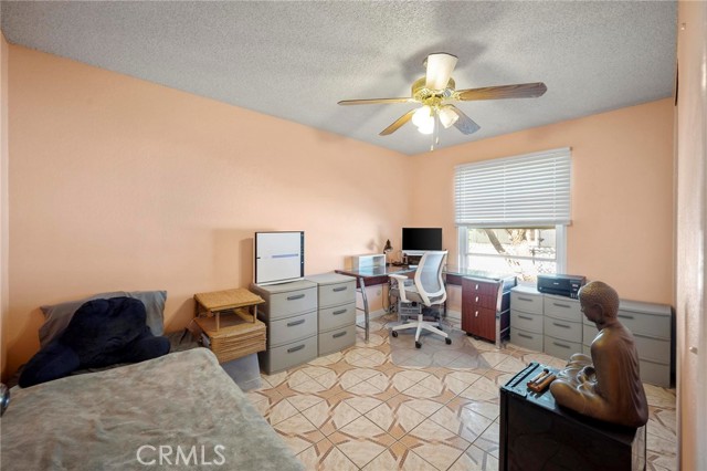 41125 179th E Street, Lancaster CA: https://media.crmls.org/medias/eb2b35e0-70a7-4605-a437-81162893366e.jpg