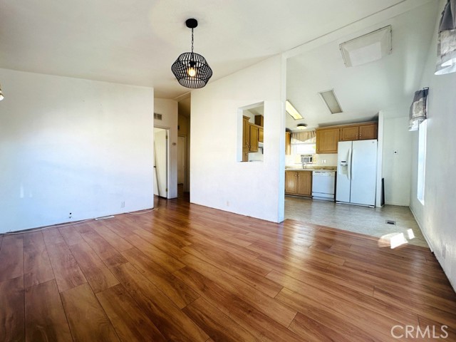 7560 Woodman Place, 46 photo 2