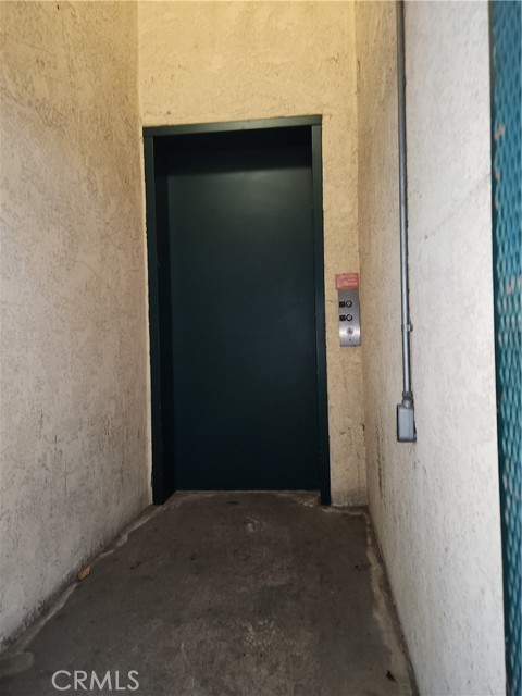 Detail Gallery Image 16 of 19 For 413 Hawthorne #102,  Glendale,  CA 91204 - 2 Beds | 2 Baths