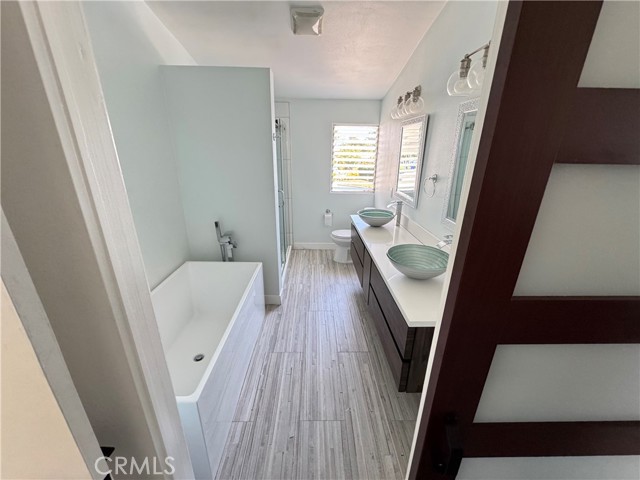 Detail Gallery Image 7 of 11 For 5431 Jonesboro Way, Buena Park,  CA 90621 - 4 Beds | 3 Baths