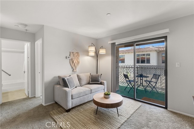 18900 Delaware Street, Huntington Beach CA: https://media.crmls.org/medias/eb2d40cb-2268-4da2-aa02-b8321ab917b9.jpg