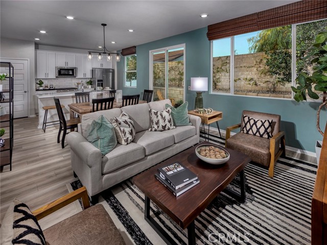 Detail Gallery Image 6 of 20 For 2185 Bergamot St, Redlands,  CA 92374 - 3 Beds | 2/1 Baths