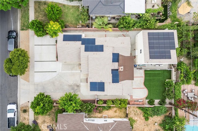 Detail Gallery Image 7 of 12 For 8957 Amigo Ave, Northridge,  CA 91324 - 6 Beds | 5 Baths