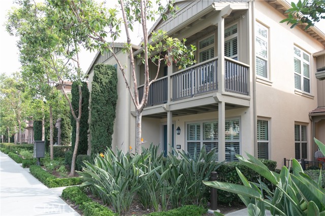 Detail Gallery Image 2 of 24 For 124 Coralwood, Irvine,  CA 92618 - 2 Beds | 1/1 Baths