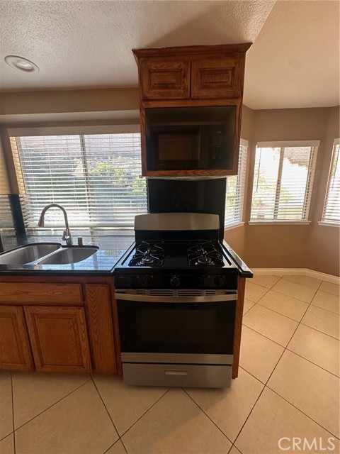 Detail Gallery Image 15 of 44 For 13470 Mallorca, Chino Hills,  CA 91709 - 4 Beds | 3 Baths