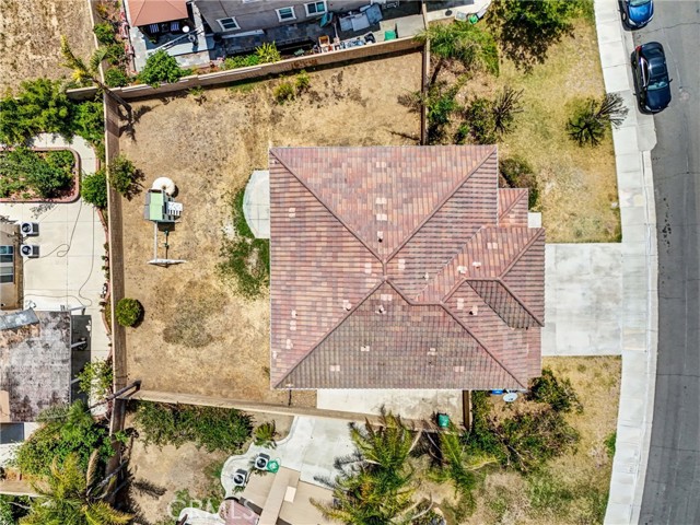 6556 Wells Springs Street, Eastvale CA: https://media.crmls.org/medias/eb2ee4b2-6b28-4249-a5df-3059b41f241b.jpg