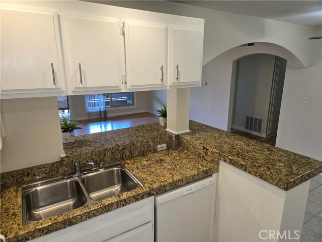 Image 16 of 52 For 3721 Country Club Drive 18