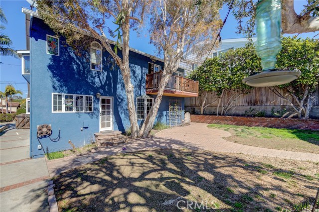 1330 8th Street, Manhattan Beach, California 90266, 4 Bedrooms Bedrooms, ,2 BathroomsBathrooms,Residential,Sold,8th,SB23019373