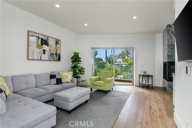 Detail Gallery Image 11 of 36 For 3920 E Coast Highway, Corona Del Mar,  CA 92625 - 3 Beds | 2/1 Baths