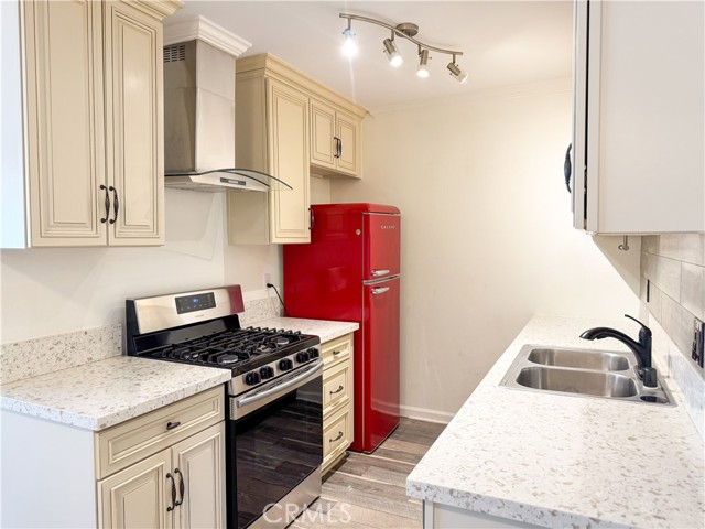 20954 Parthenia Street, Canoga Park CA: https://media.crmls.org/medias/eb300181-94c2-4777-8565-482f8d37f838.jpg