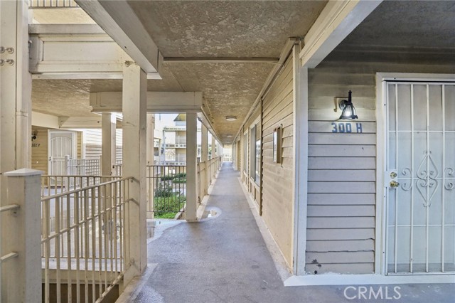 Detail Gallery Image 31 of 32 For 300 E Chestnut #H-202,  Santa Ana,  CA 92701 - 2 Beds | 2 Baths