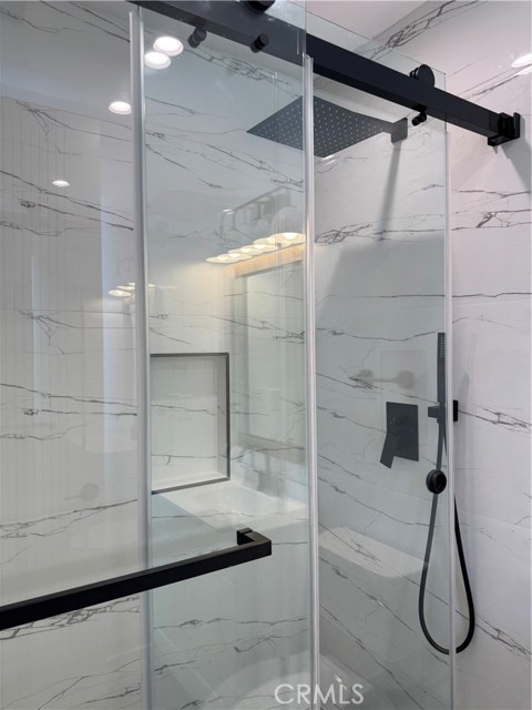 17457 Bullock Street, Encino CA: https://media.crmls.org/medias/eb3112aa-abe3-480d-987c-ecd2b8bab160.jpg
