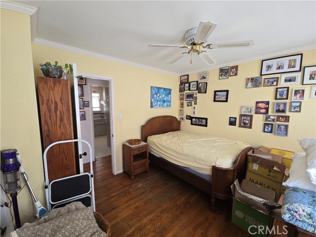Detail Gallery Image 9 of 16 For 1950 Springfield Ave, Hermosa Beach,  CA 90254 - 3 Beds | 1 Baths