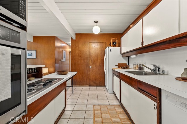 Detail Gallery Image 28 of 56 For 1074 N Granada, Orange,  CA 92869 - 5 Beds | 2 Baths