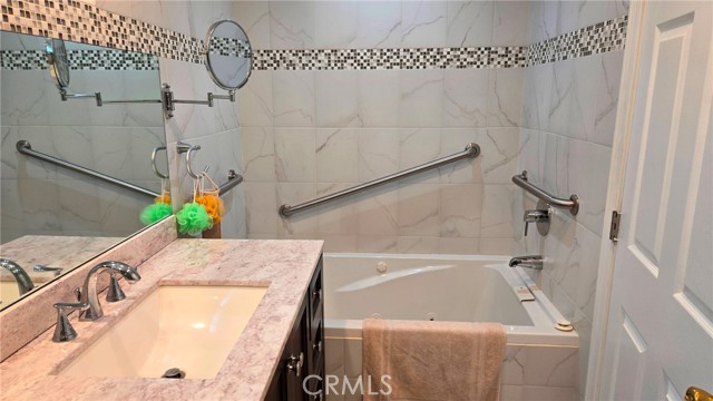 787 Terrace 49, Los Angeles CA: https://media.crmls.org/medias/eb31aca8-74e9-41b9-b820-4a5944bae45b.jpg