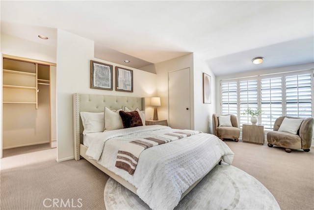 Detail Gallery Image 13 of 26 For 3884 Fredonia Dr #F,  Los Angeles,  CA 90068 - 2 Beds | 3 Baths