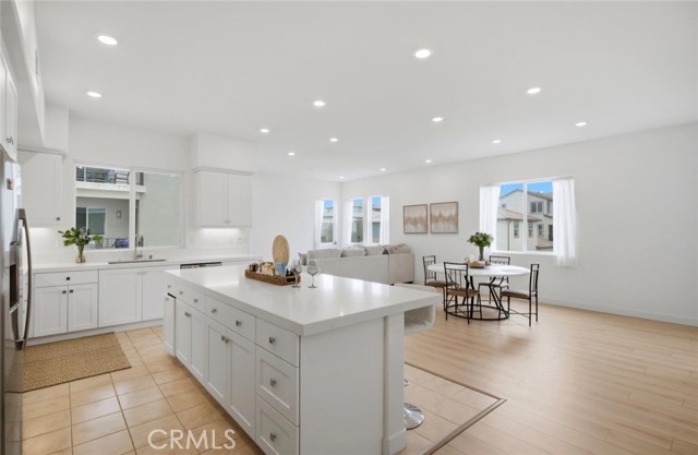 Detail Gallery Image 7 of 34 For 175 Sash, Irvine,  CA 92618 - 4 Beds | 3/1 Baths