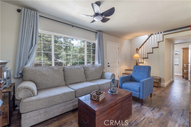 Detail Gallery Image 4 of 28 For 225 Sunset Ln, Sugarloaf,  CA 92386 - 2 Beds | 1 Baths
