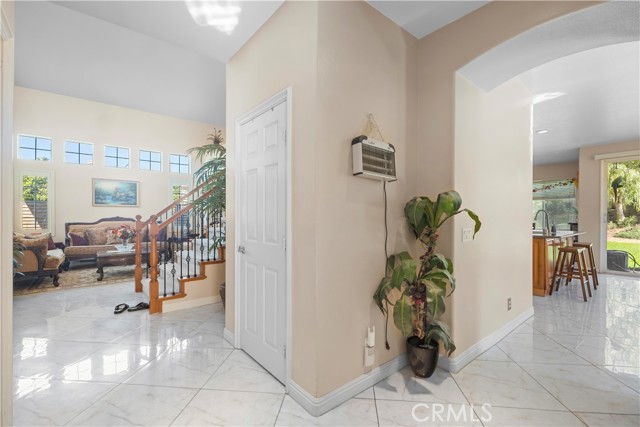 Detail Gallery Image 21 of 57 For 665 Barbre Cir, Corona,  CA 92879 - 4 Beds | 3 Baths