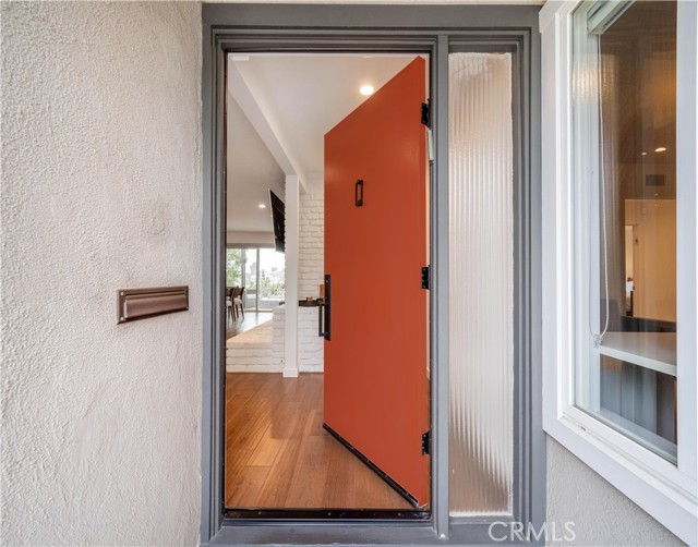 Detail Gallery Image 2 of 22 For 4661 Marwood Dr, Eagle Rock,  CA 90065 - 3 Beds | 2 Baths