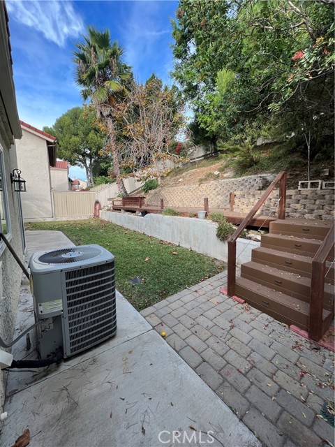 21552 Sterling Drive, Lake Forest CA: https://media.crmls.org/medias/eb32e772-9abf-4a51-9780-291bc86c6479.jpg